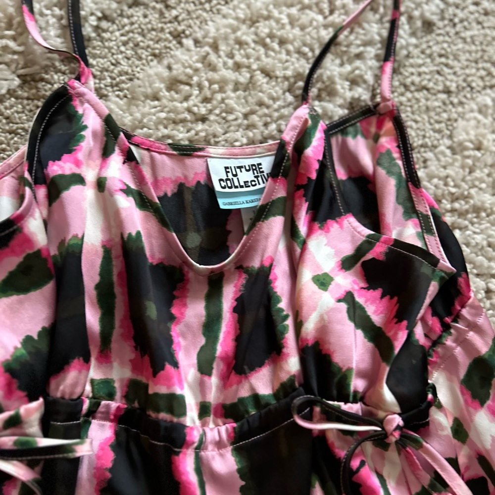 Flowy top - Picture 2 of 2